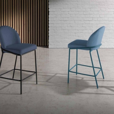 Eda Barstool Collection NA 002